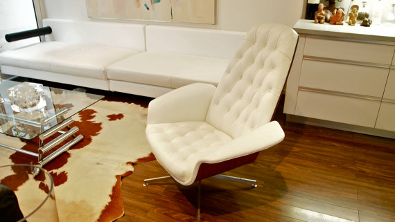 RARE Iconic George Mulhauser Lounge Chair WHITE leather Mr.Chair For Plycraft Mid Century Modern Resurrection Eames